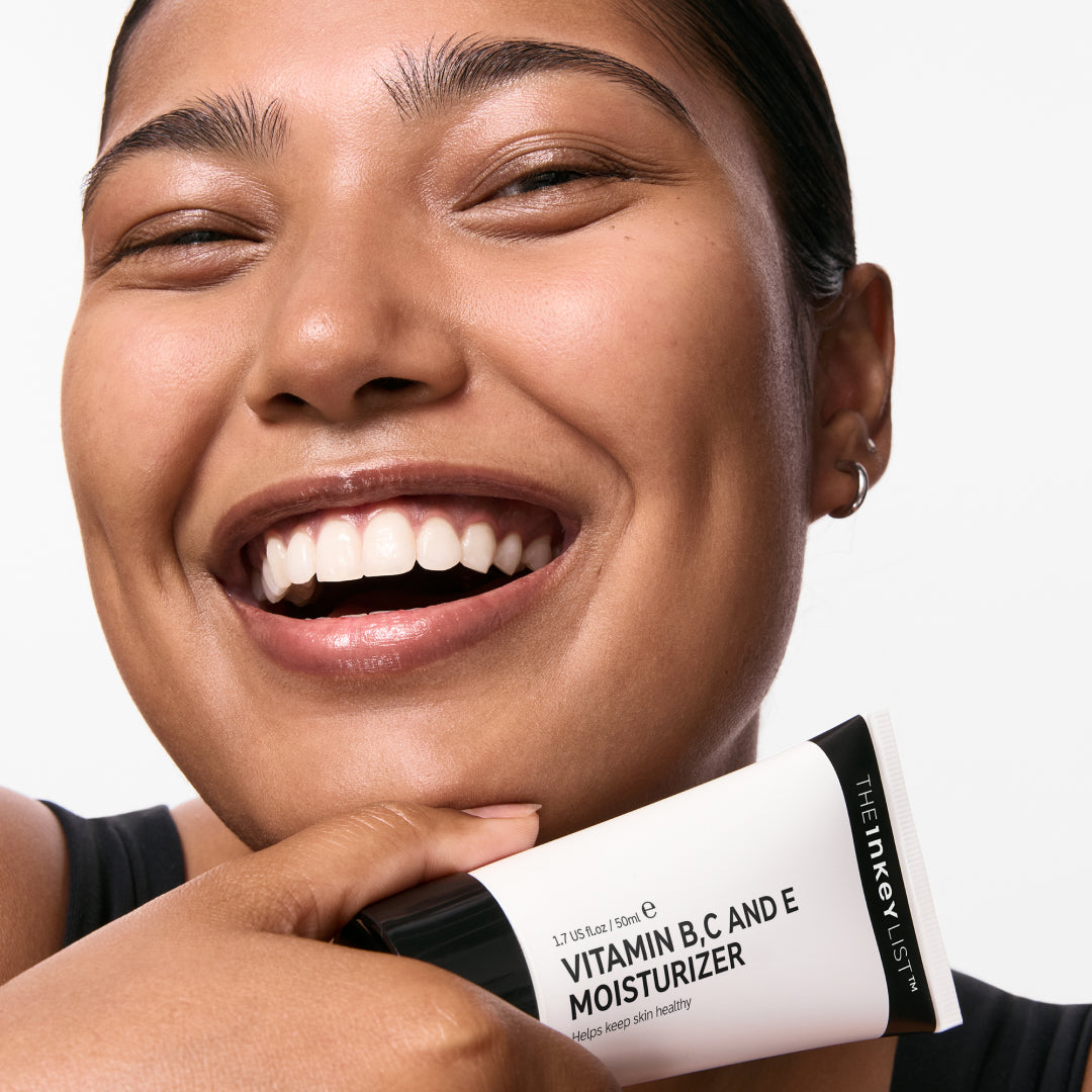 Model holding bottle