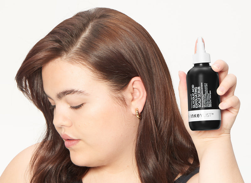 Model holding The INKEY List product