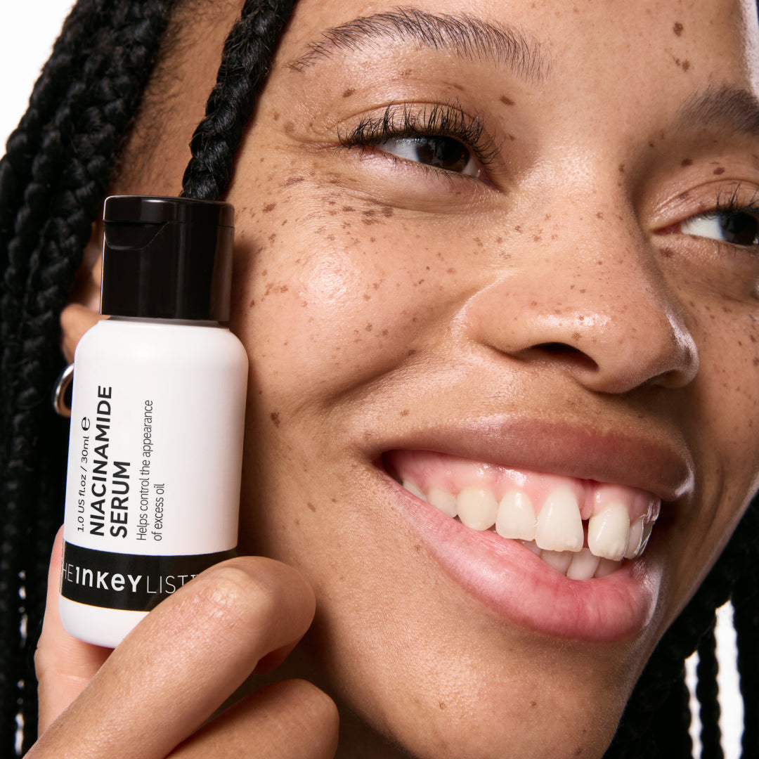 Model with Niacinamide Bottle